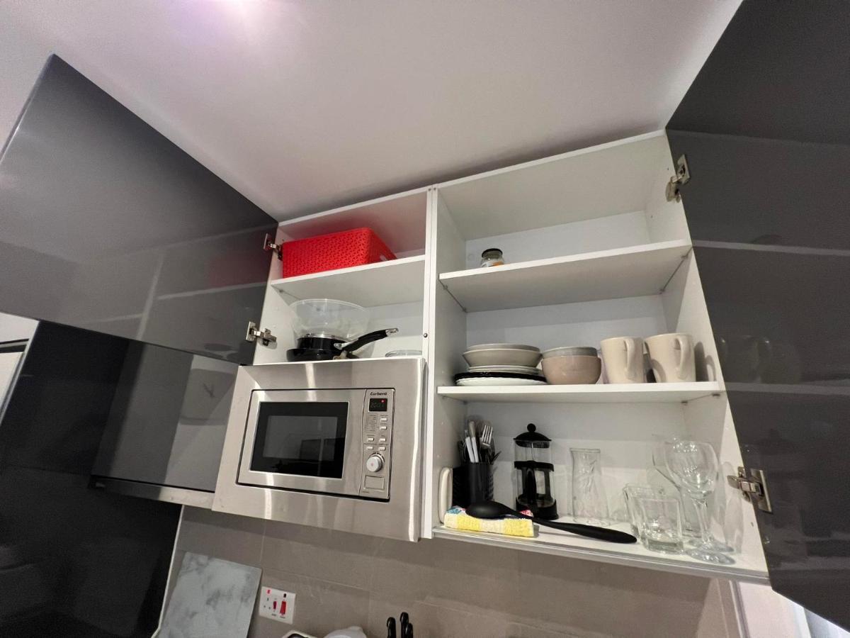 Апартаменты 1Br Hidden Gem At The Nook Гибралтар Экстерьер фото